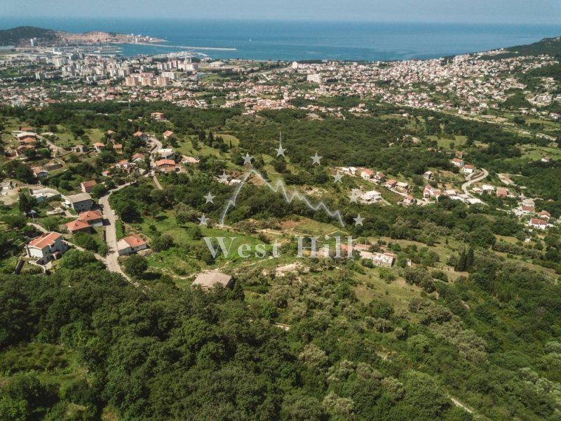 Plac sa projektom za kompleks, Bar, 69.60 ara