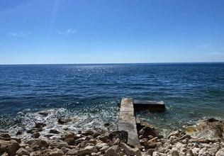 Plot of the land for sale Rezevici, to the sea 140м, sea view