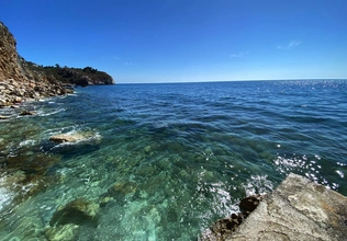 Plot of the land for sale Rezevici, to the sea 140м, sea view