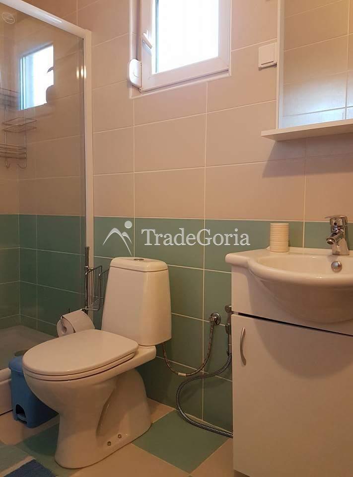 Tägliche Vermietung eines 2-stöckigen Hauses mit Pool in Dobro Voda