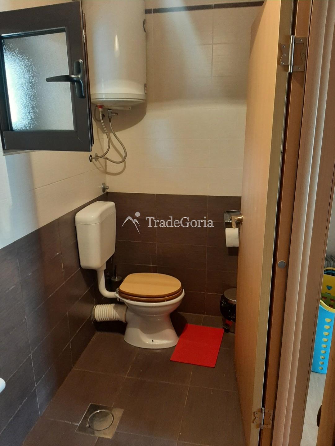 Tägliche Vermietung eines zweistöckigen Hauses in Krashichi