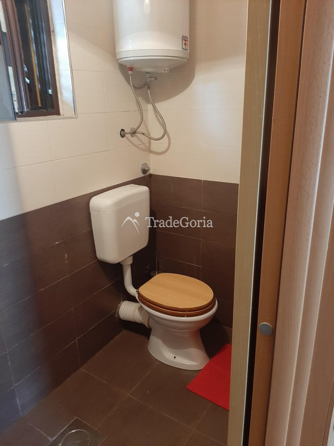 Tägliche Vermietung eines zweistöckigen Hauses in Krashichi