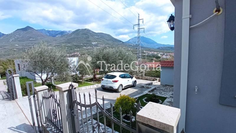 House for Sale in Shushan, Bar with Mountain and City Views