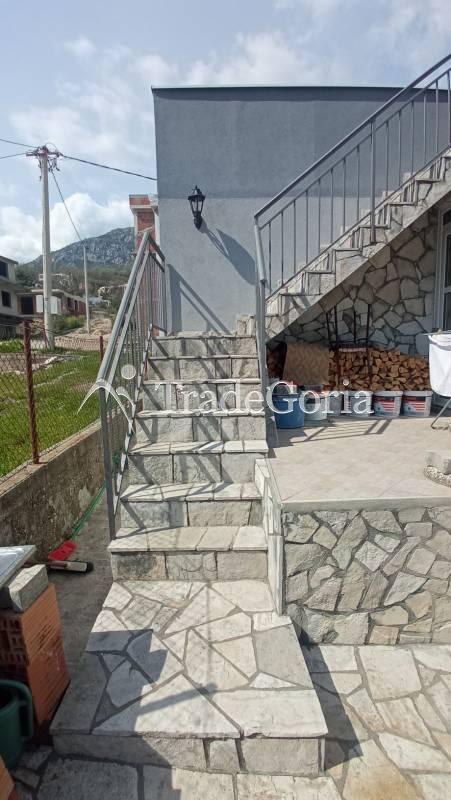 House for Sale in Shushan, Bar with Mountain and City Views