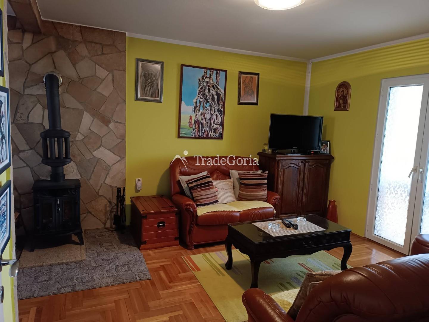 House for Sale in Shushan, Bar with Mountain and City Views