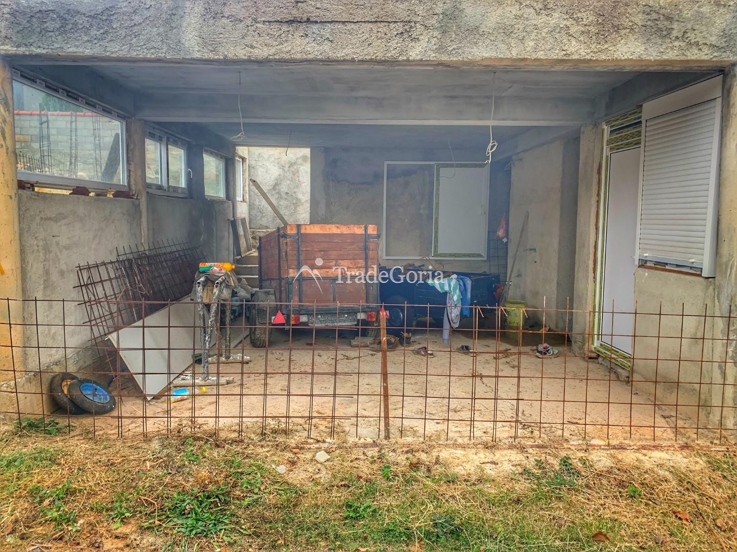 Angebot zum Kauf eines Hauses im Bau in Ulcinj