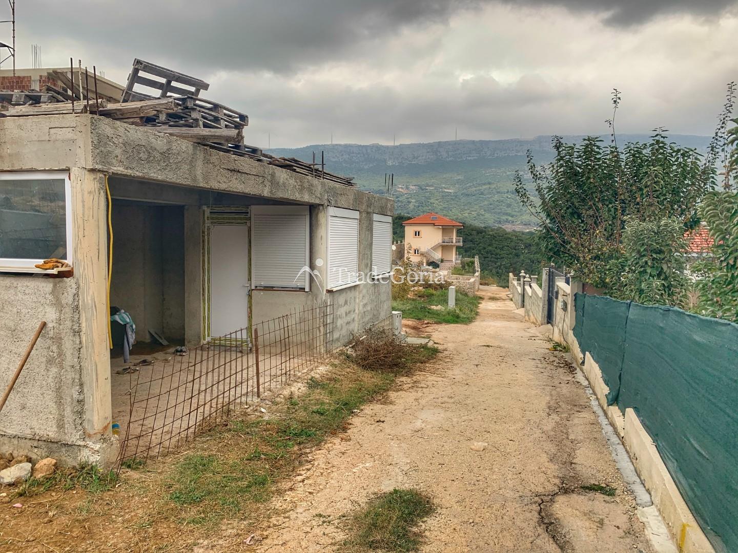 Angebot zum Kauf eines Hauses im Bau in Ulcinj