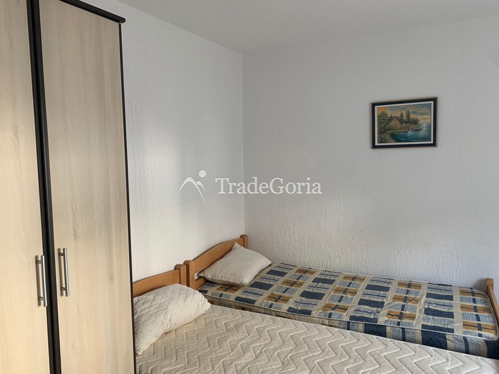 Vila sa 10 apartmana sa sobama u Sutomoru na prodaju