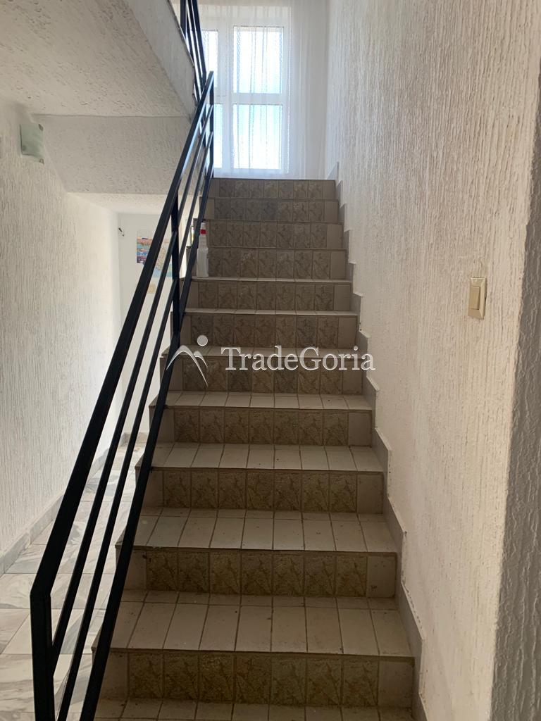 Vila sa 10 apartmana sa sobama u Sutomoru na prodaju