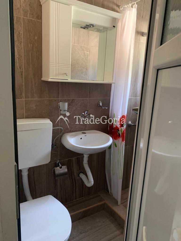 Vila sa 10 apartmana sa sobama u Sutomoru na prodaju