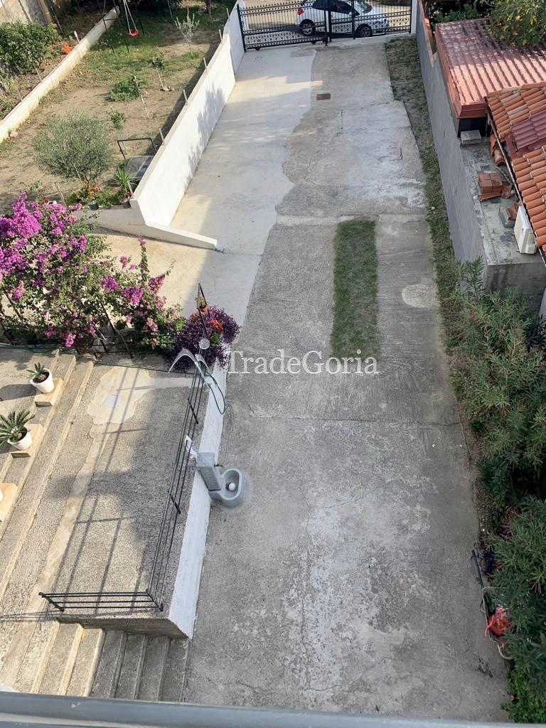 Vila sa 10 apartmana sa sobama u Sutomoru na prodaju