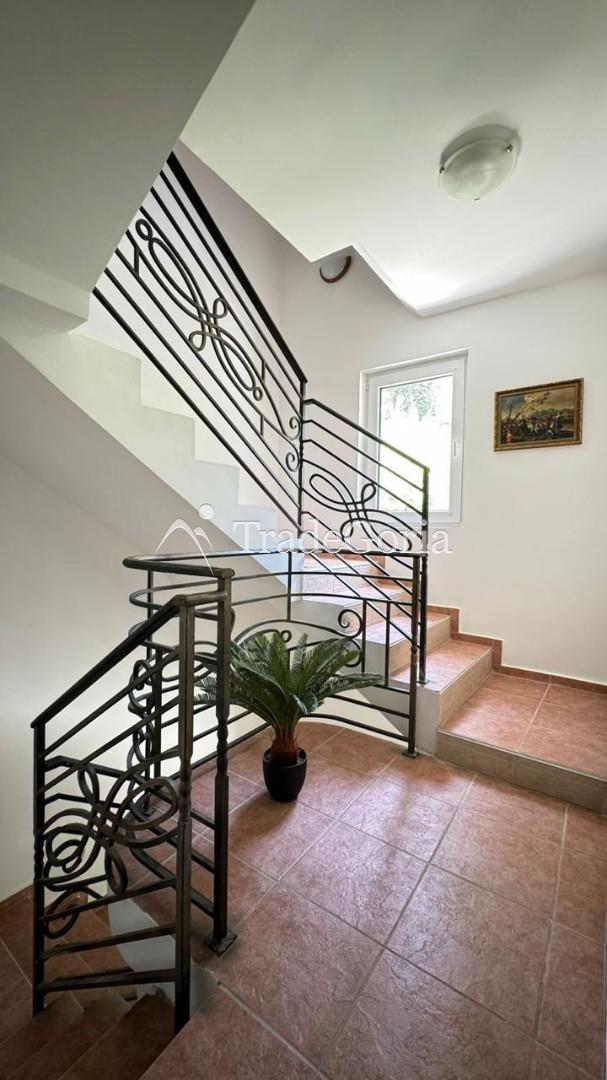House for Sale in Barskaya Riviera, Ratats