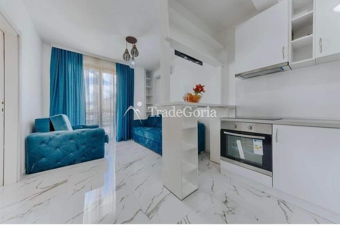 Apartment with Sea View and Pool
