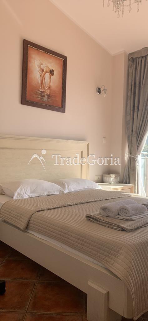 Na prodaju: Mini-hotel u Becicima sa 17 apartmana