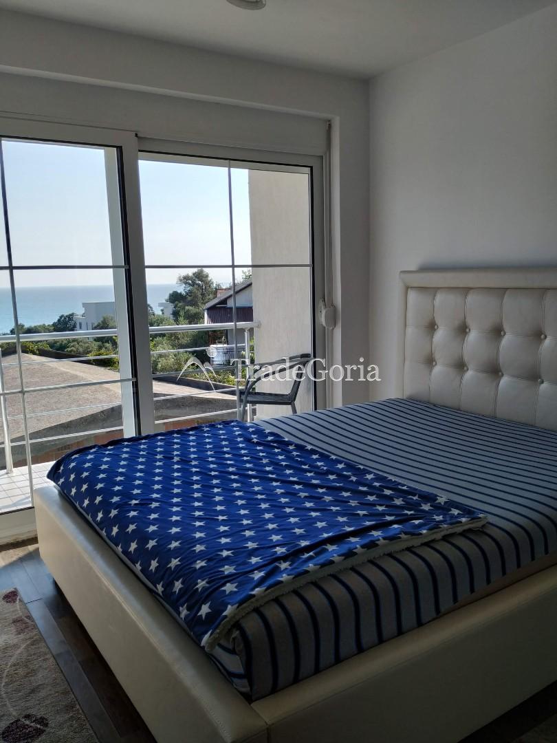 Vierstöckiges Haus zum Verkauf in Ulcinj in der Nähe des Meeres
