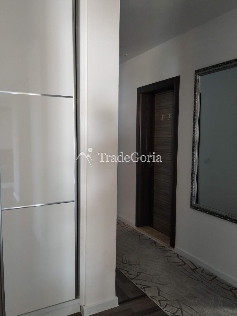 Vierstöckiges Haus zum Verkauf in Ulcinj in der Nähe des Meeres