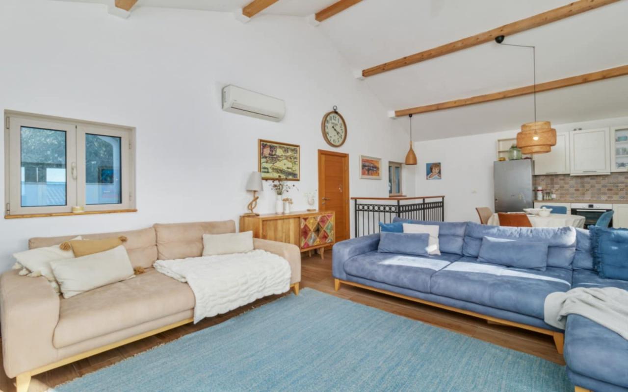 Premiumes Haus mit Meerblick in Kavac