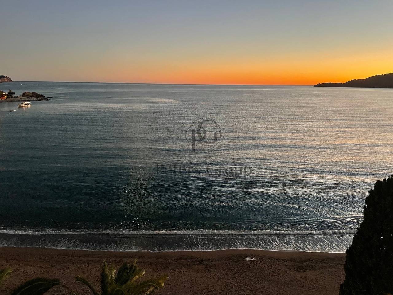 Premium-Dreizimmerwohnungen vom Investor in einer Residenz am Meer