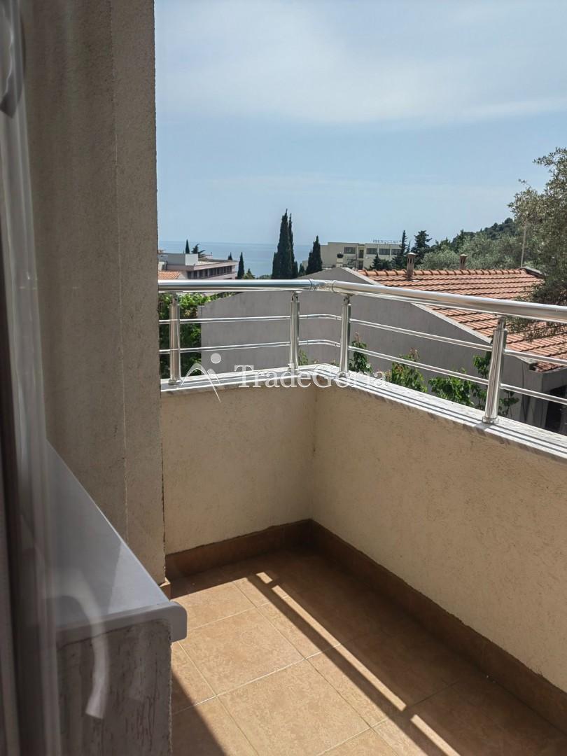 For Sale: Europa Lux Villa in Bechichi with Parking