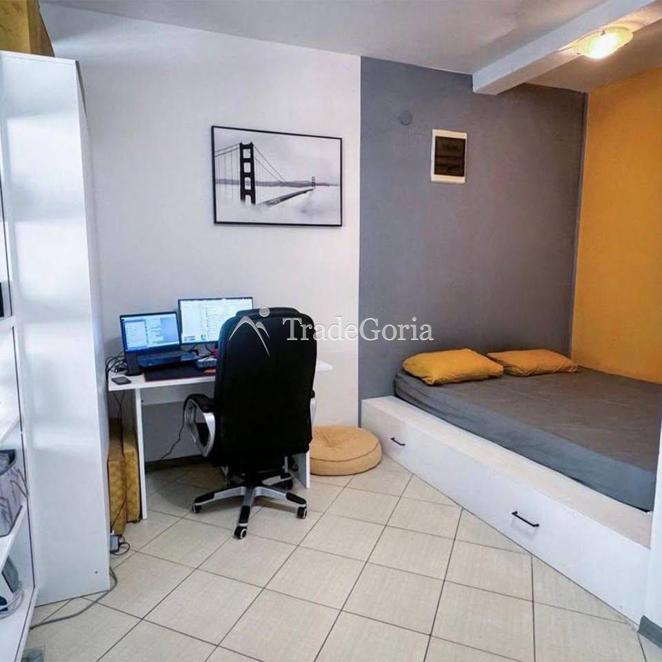 Ein-Zimmer-Wohnung zum Verkauf in Dobra Voda, Montenegro.