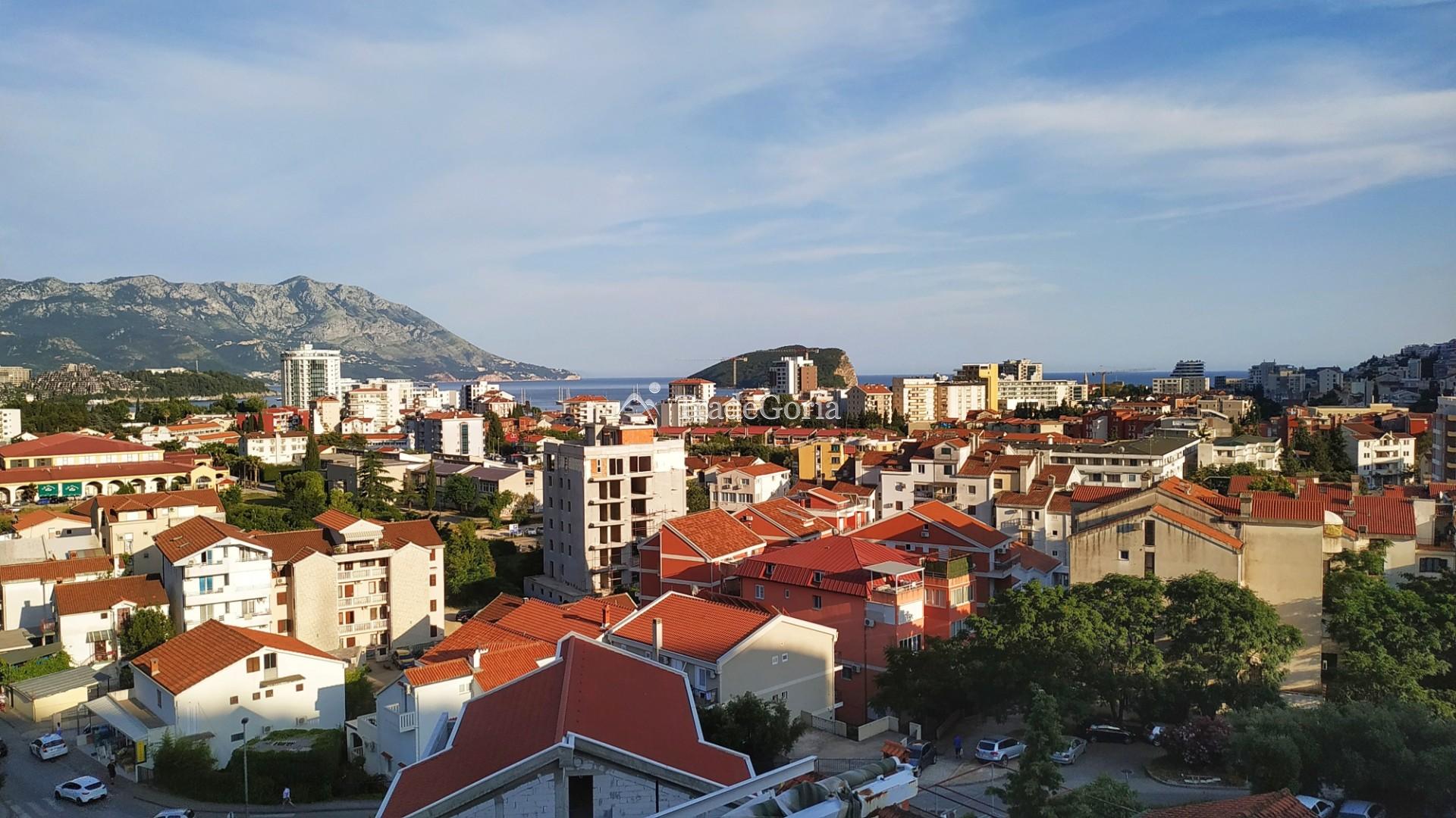 Spacious apartment for sale in Budva with sea and city views