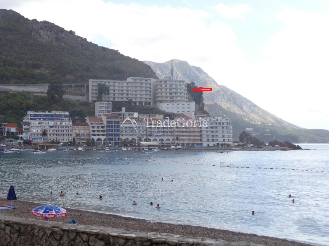 For Sale: New Three-Bedroom Apartment on the Seafront in Rafailovici