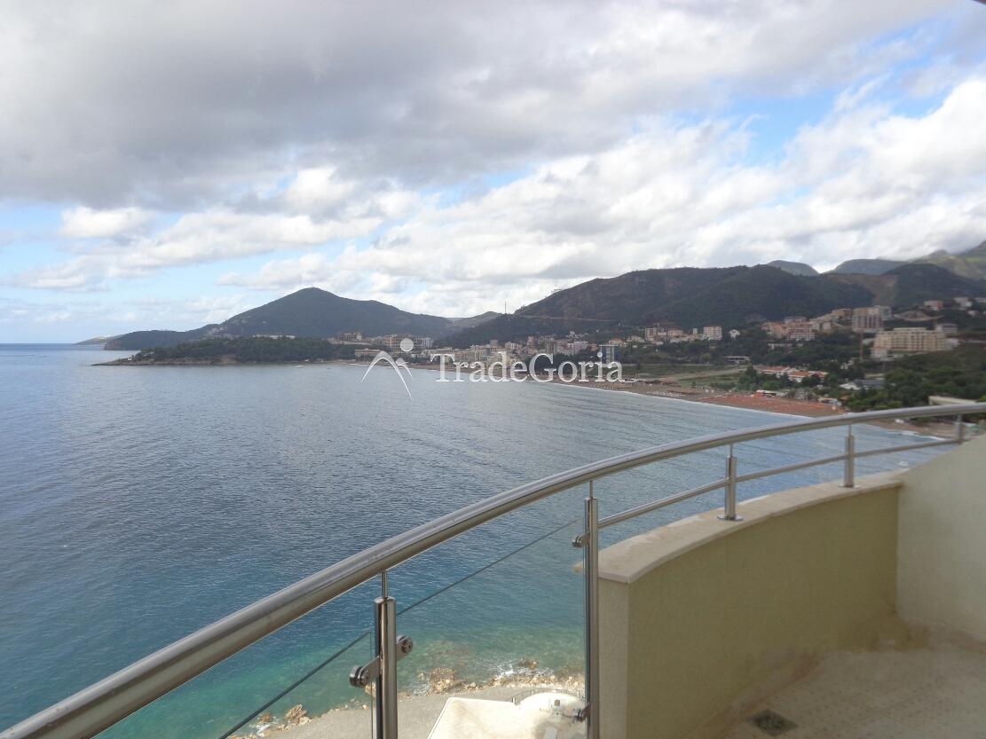 For Sale: New Three-Bedroom Apartment on the Seafront in Rafailovici
