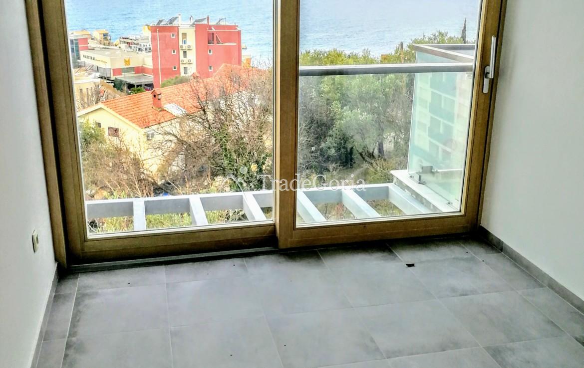 Zu verkaufen: Wohnhaus mit identischen Layout-Apartments