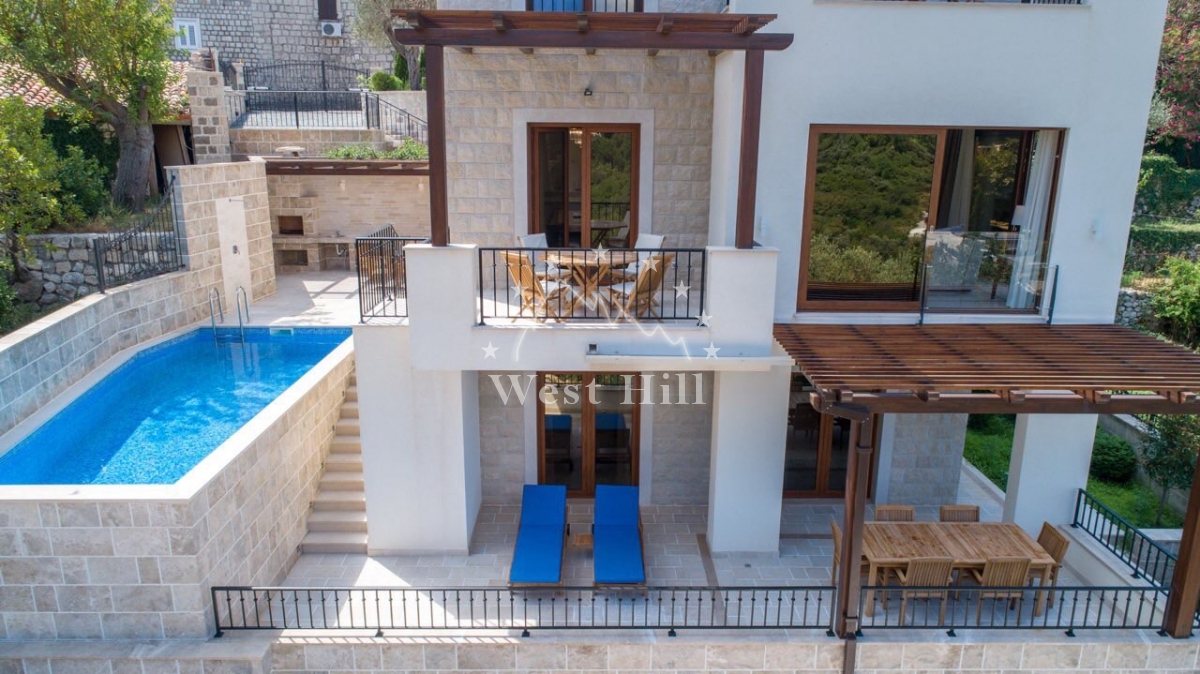 Villa for Sale in Rezevici, Budva, Montenegro - Object 4465