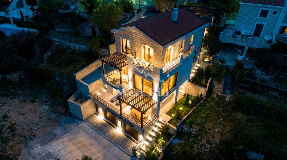 Villa for Sale in Rezevici, Budva, Montenegro - Object 4465
