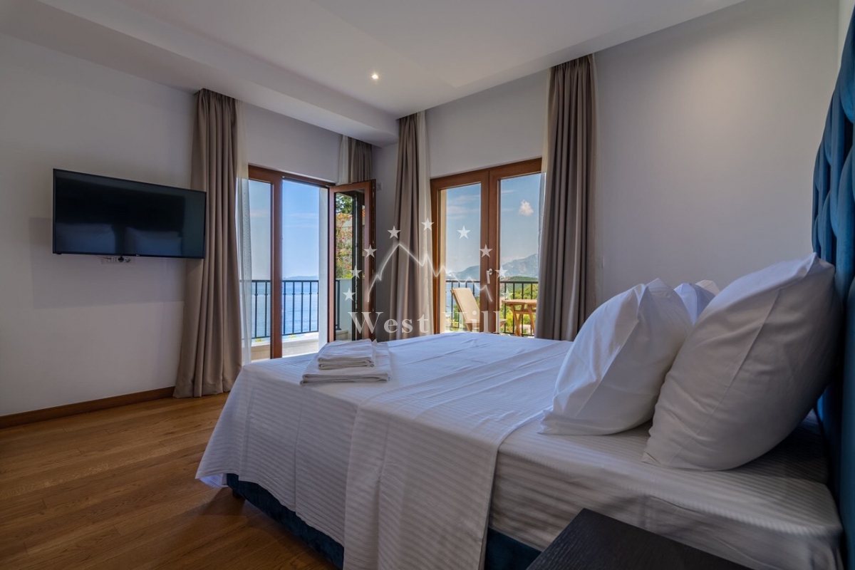 Villa for Sale in Rezevici, Budva, Montenegro - Object 4465