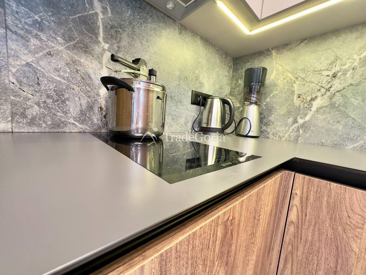 Продаётся дизайнерская студия в премиум-комплексе Emerald Residence