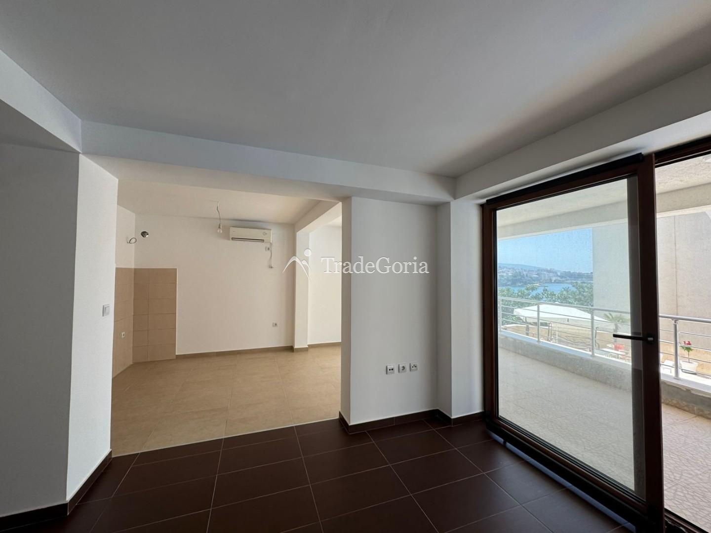 Apartment with 2 Bedrooms by the Sea in Dobra Voda with Pool