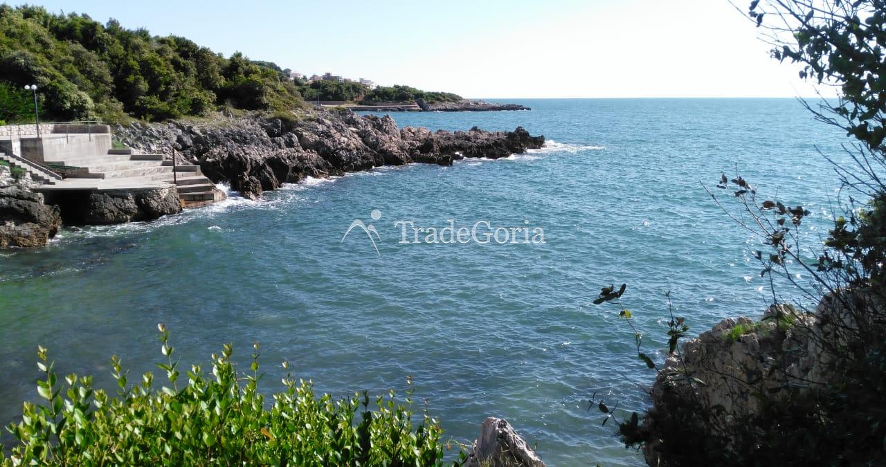Two plots for sale in Uteha