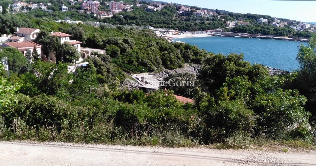 Two plots for sale in Uteha