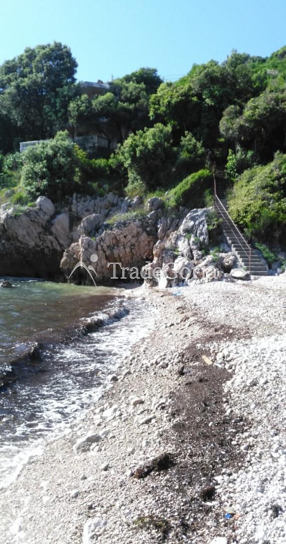 Two plots for sale in Uteha