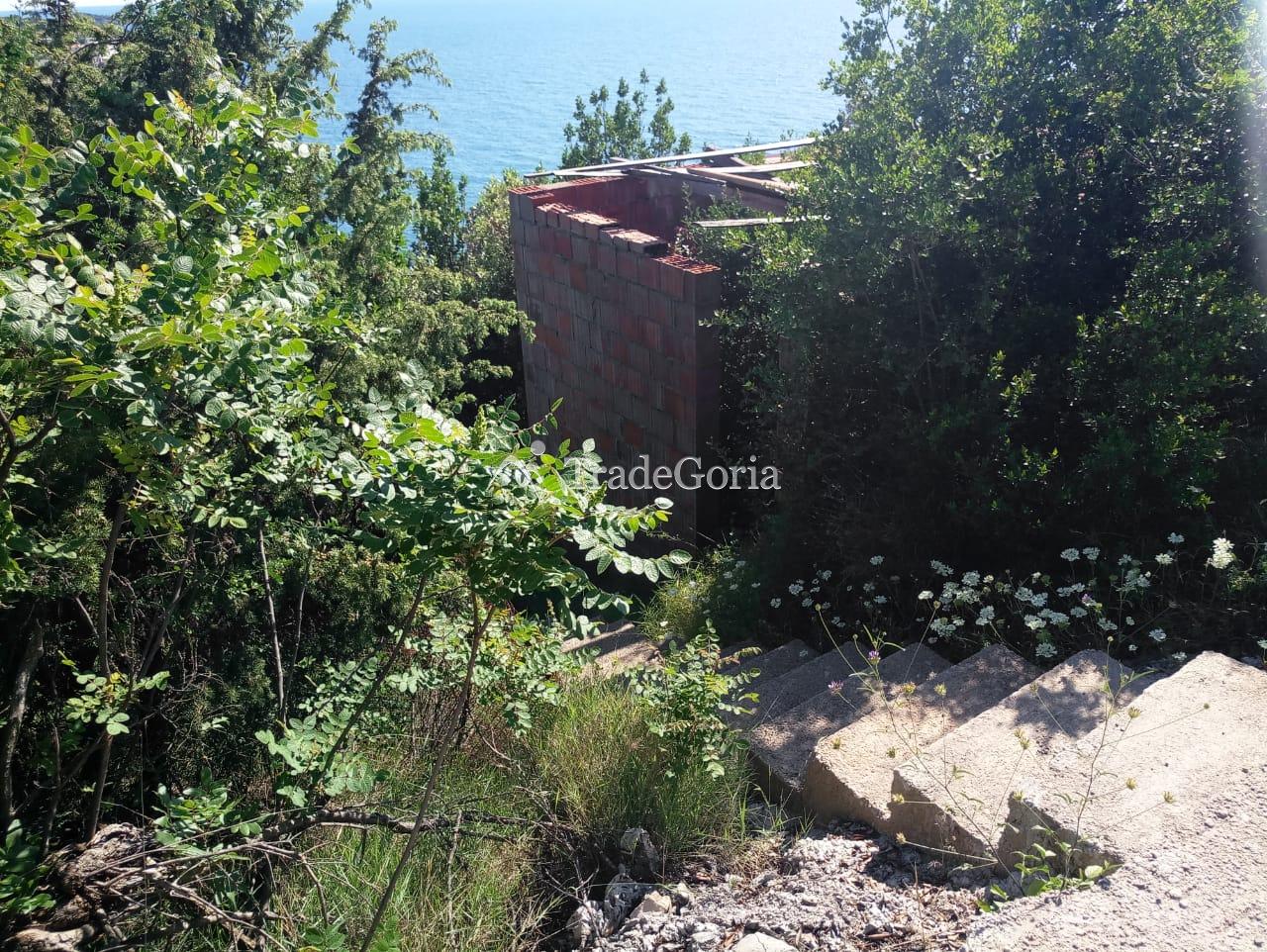 Two plots for sale in Uteha