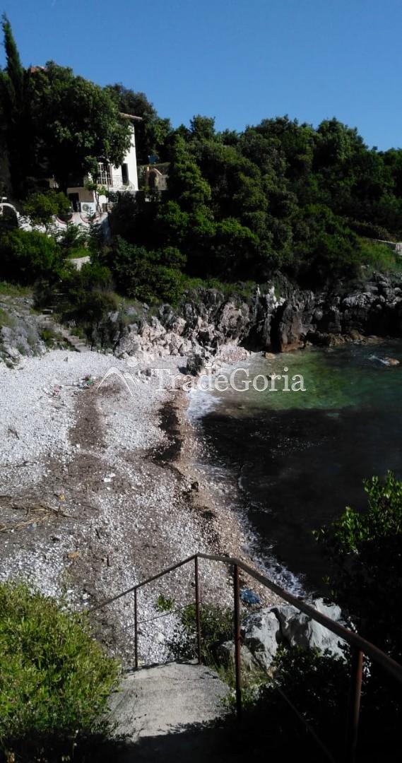 Two plots for sale in Uteha
