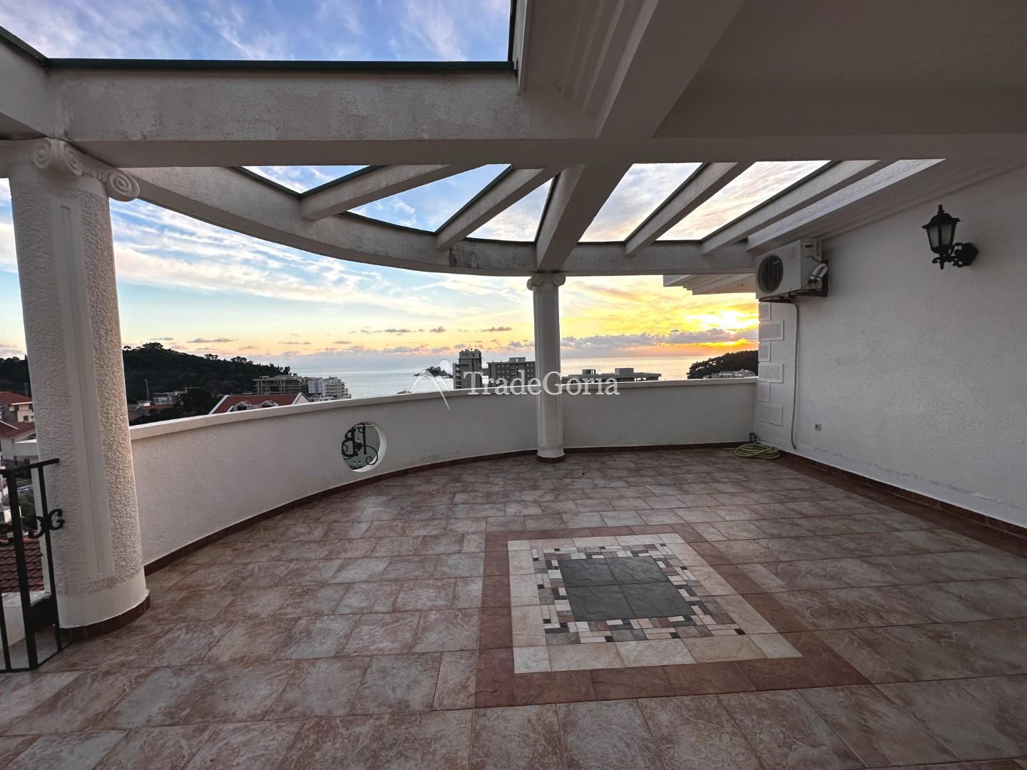 Sale of villa in Budva, Petrovac