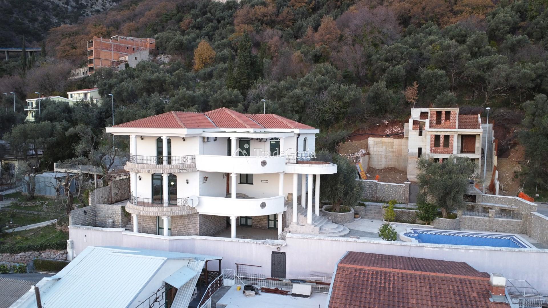 Sale of villa in Budva, Petrovac