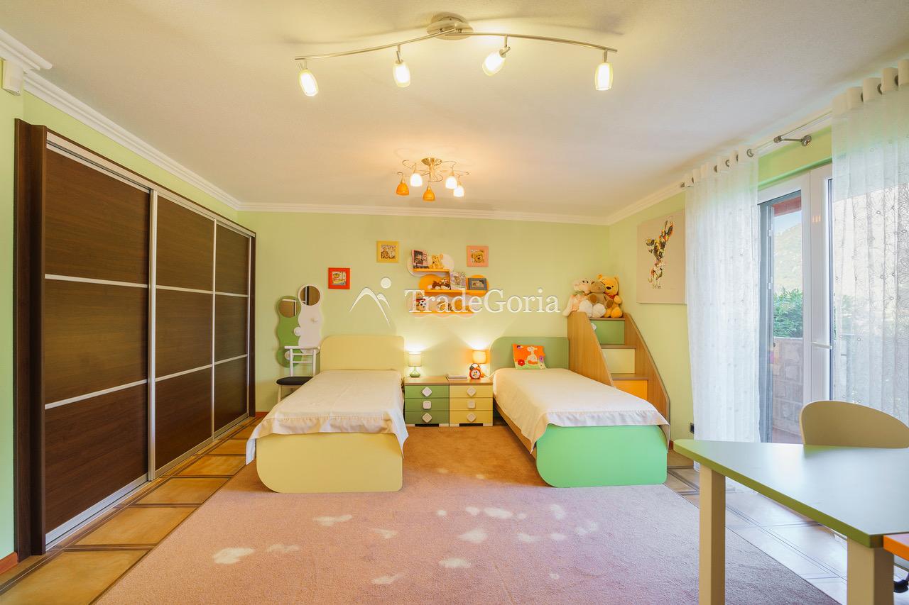 Verkauf einer Villa in Stoliv 300 m2 - 650.000 Euro