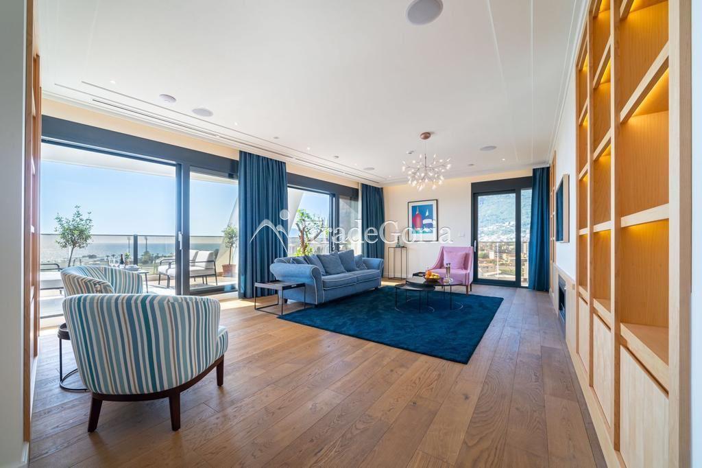 Spacious luxury designer apartment with panoramic sea view in modern complex in Bar