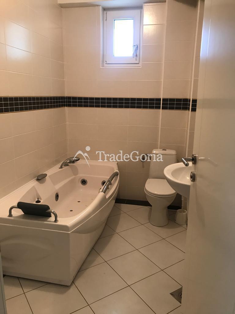 Geräumige Dreizimmerwohnung mit Meerblick in Petrovac