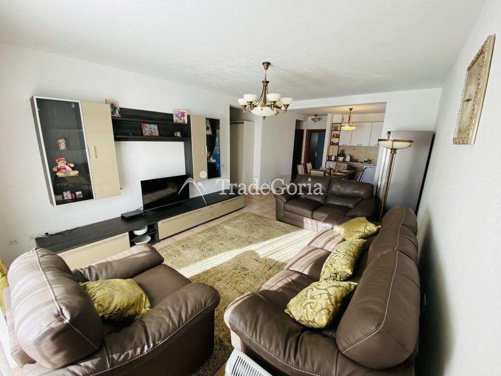 Geräumige 3-Zimmer-Wohnung in Becici. Dringender Verkauf!