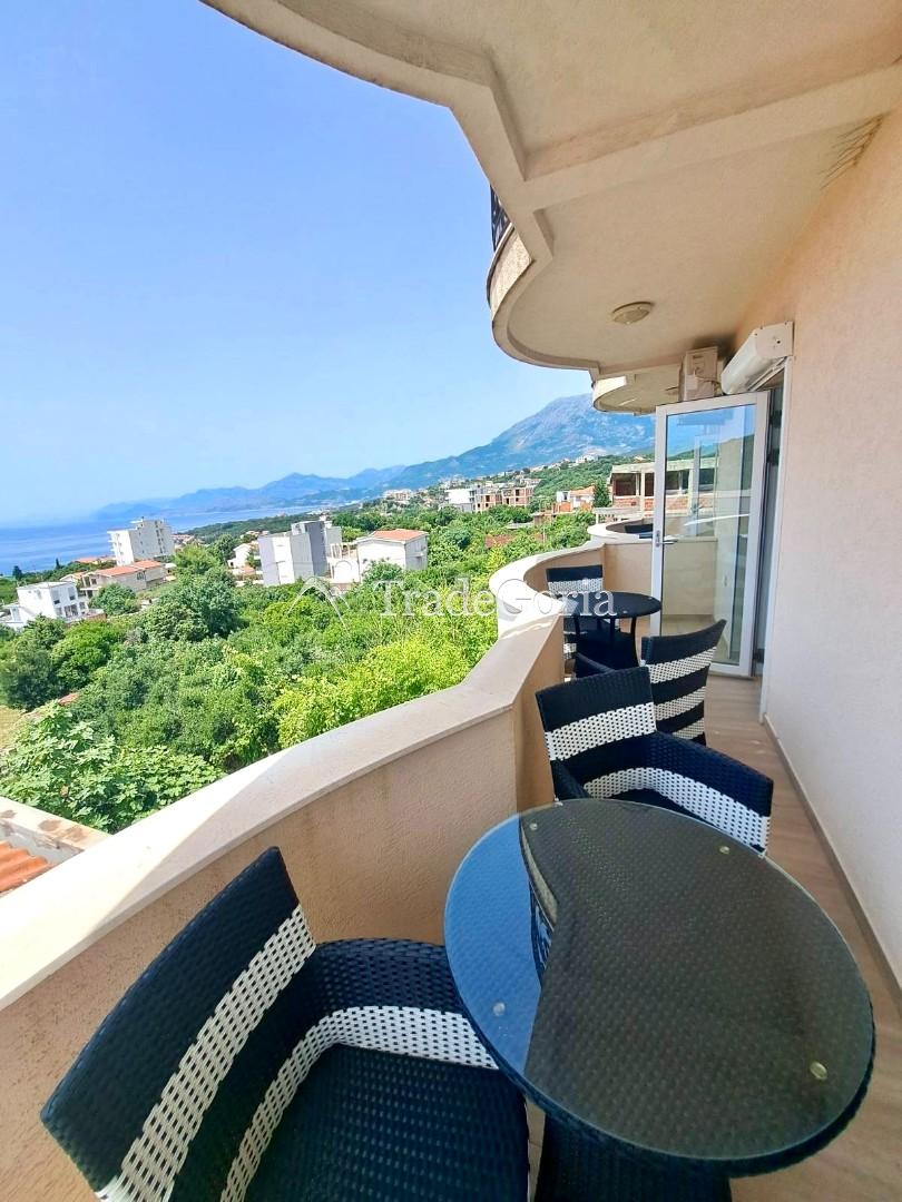 Geräumiges Studio mit Meerblick in Uteha