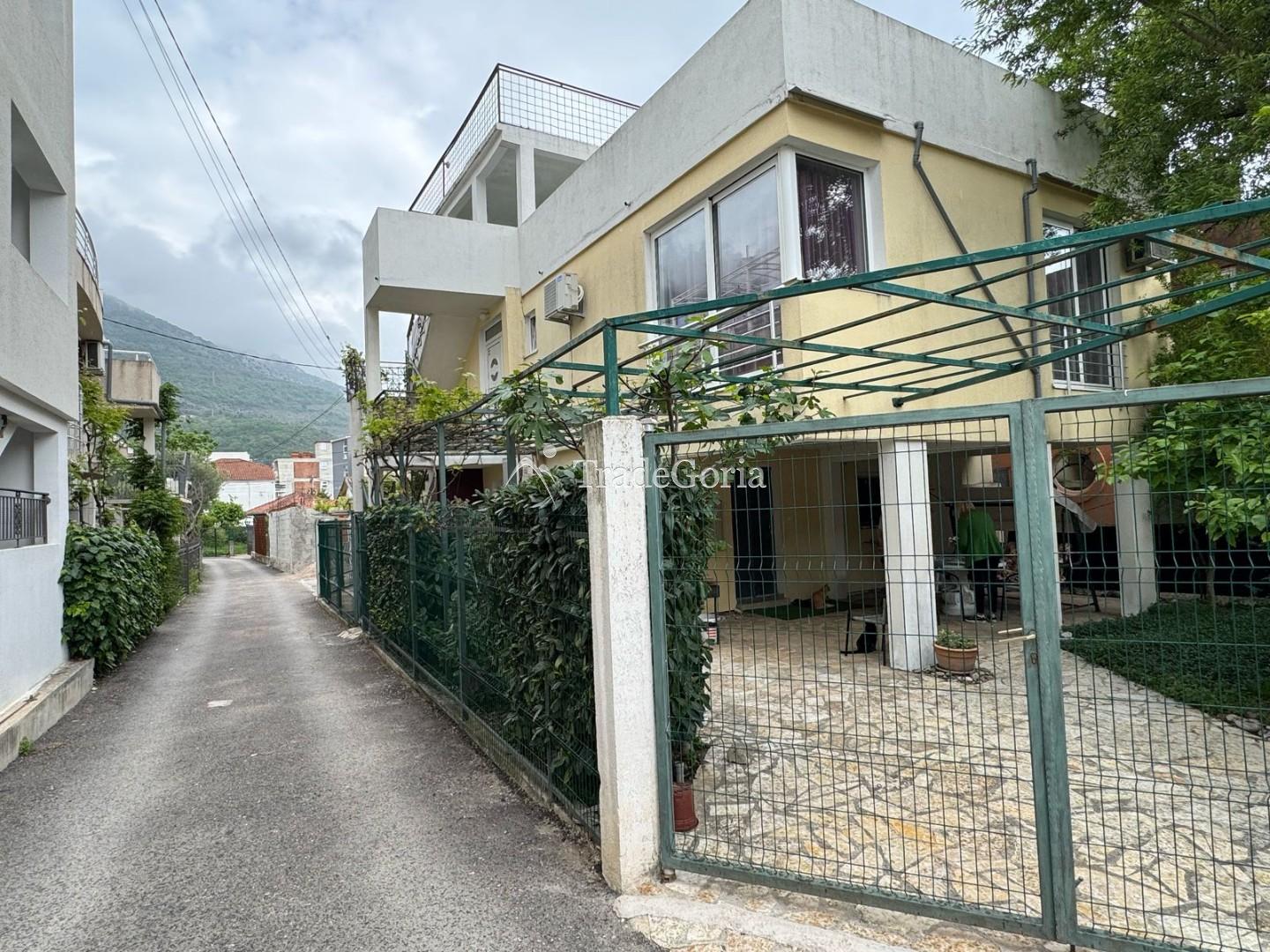 Spacious House + Apartments for Rent in Sutomore