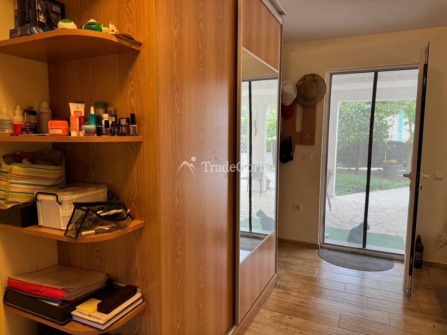 Spacious House + Apartments for Rent in Sutomore