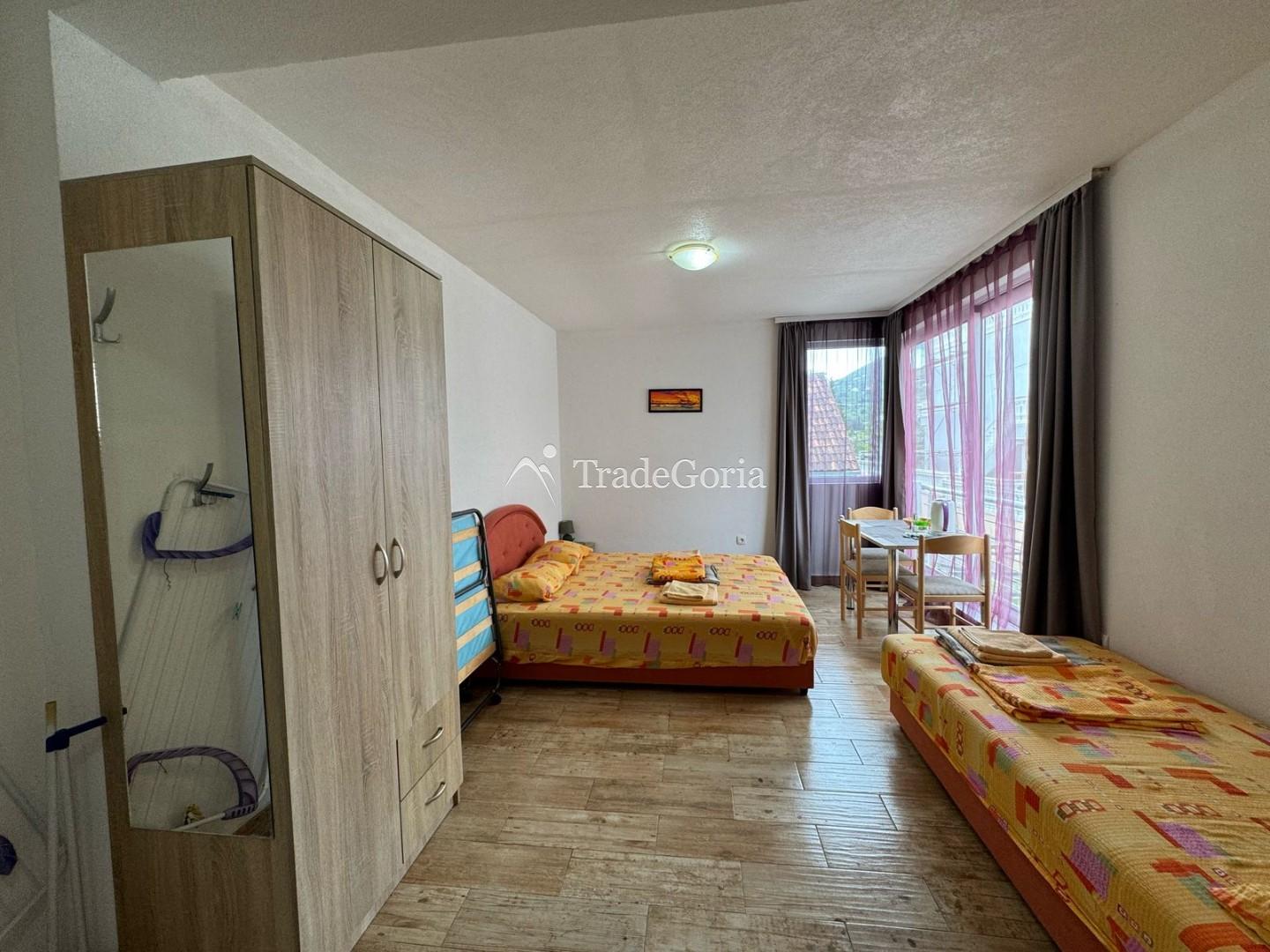 Spacious House + Apartments for Rent in Sutomore