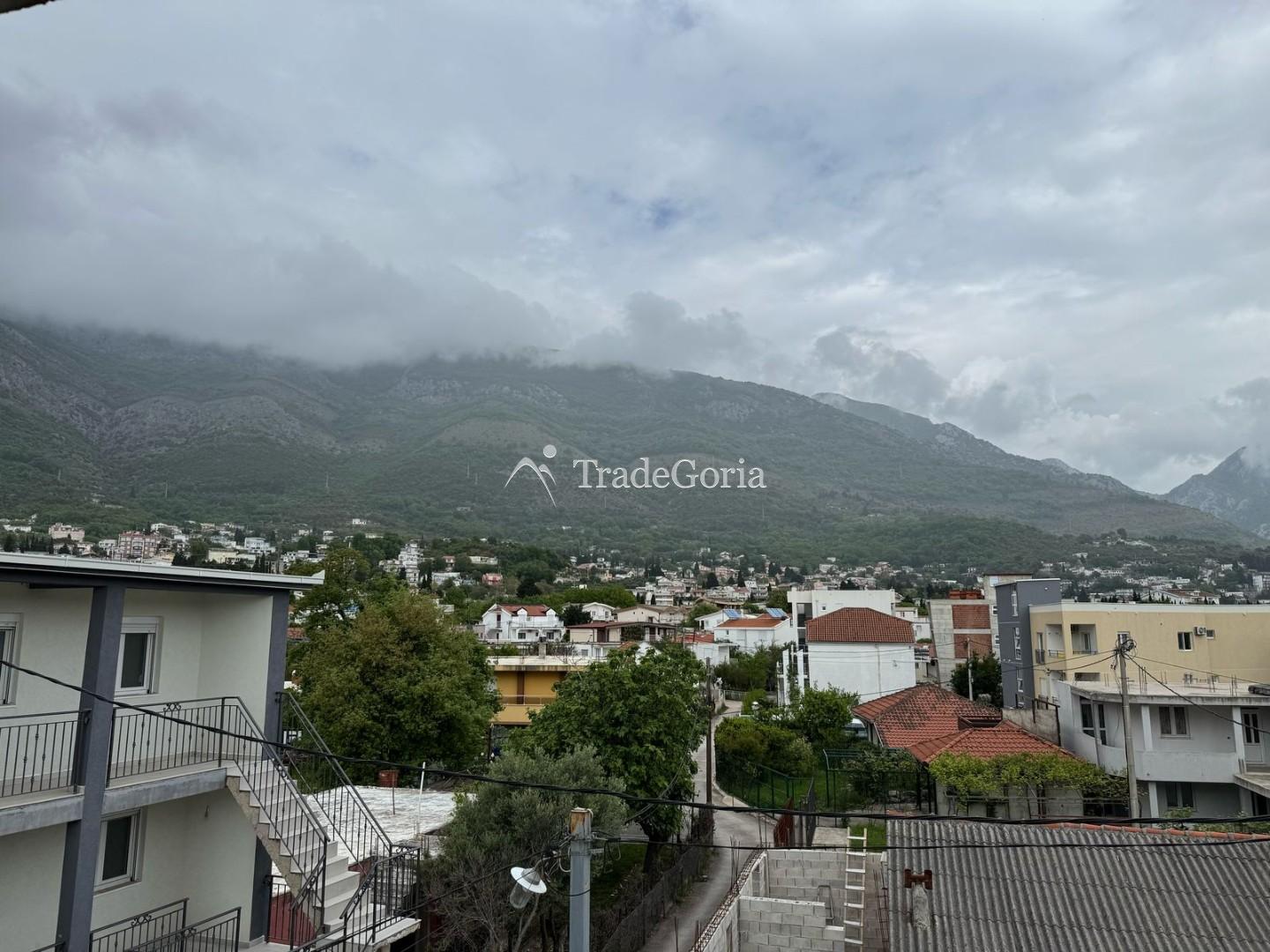 Spacious House + Apartments for Rent in Sutomore