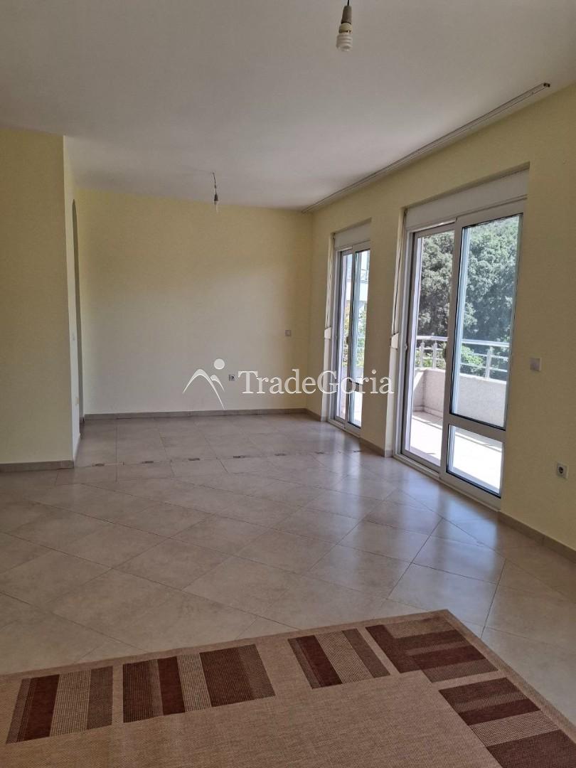 Spacious house 30 meters from the sea in Utjeha with a relaxation area and garden on the plot